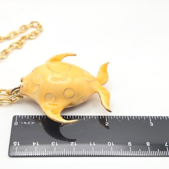 Vintage Fish Pendant Necklace Gold Tone Enamel Charm 22 inch Oval Link Chain - Picture 5 of 5